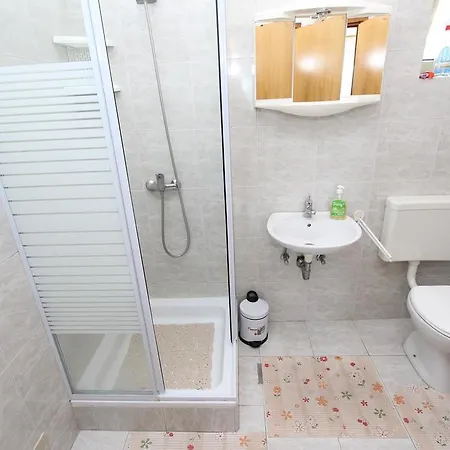 Miriana Apartment